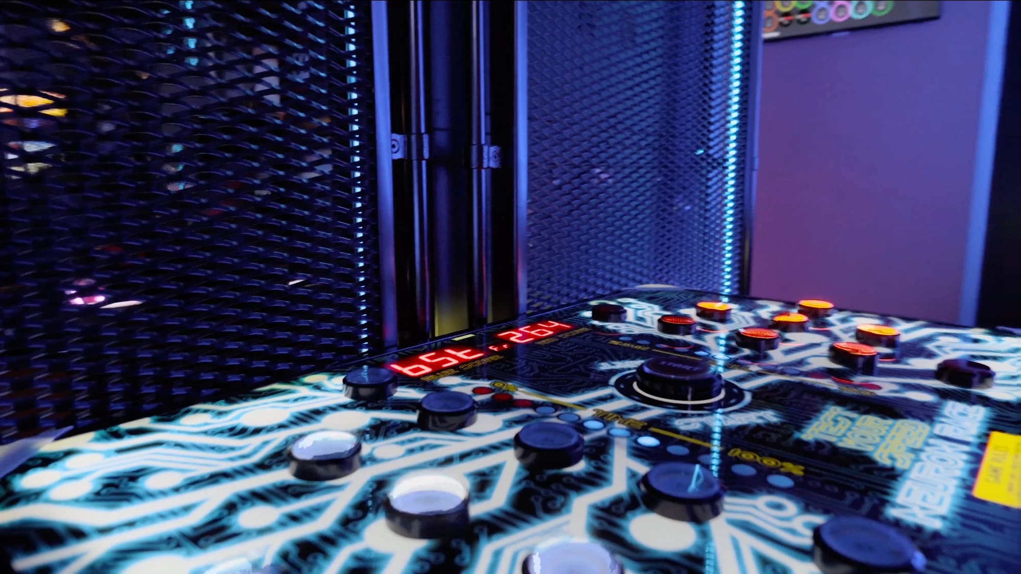 Table Neuron chez Game Joy, score affiché
